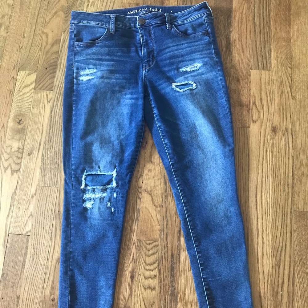 American Eagle super stretch jeans. Medium blue